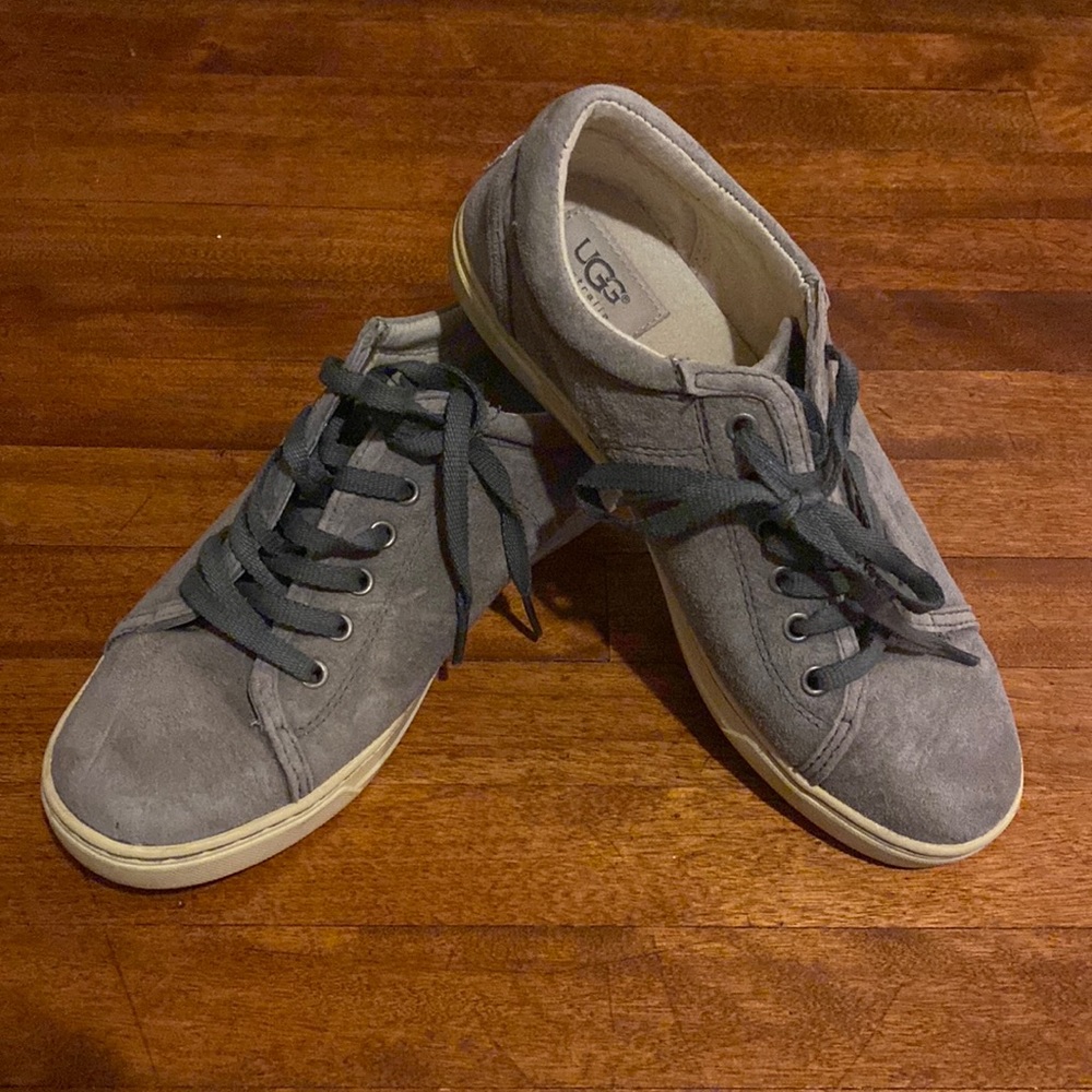 UGG Sneakers